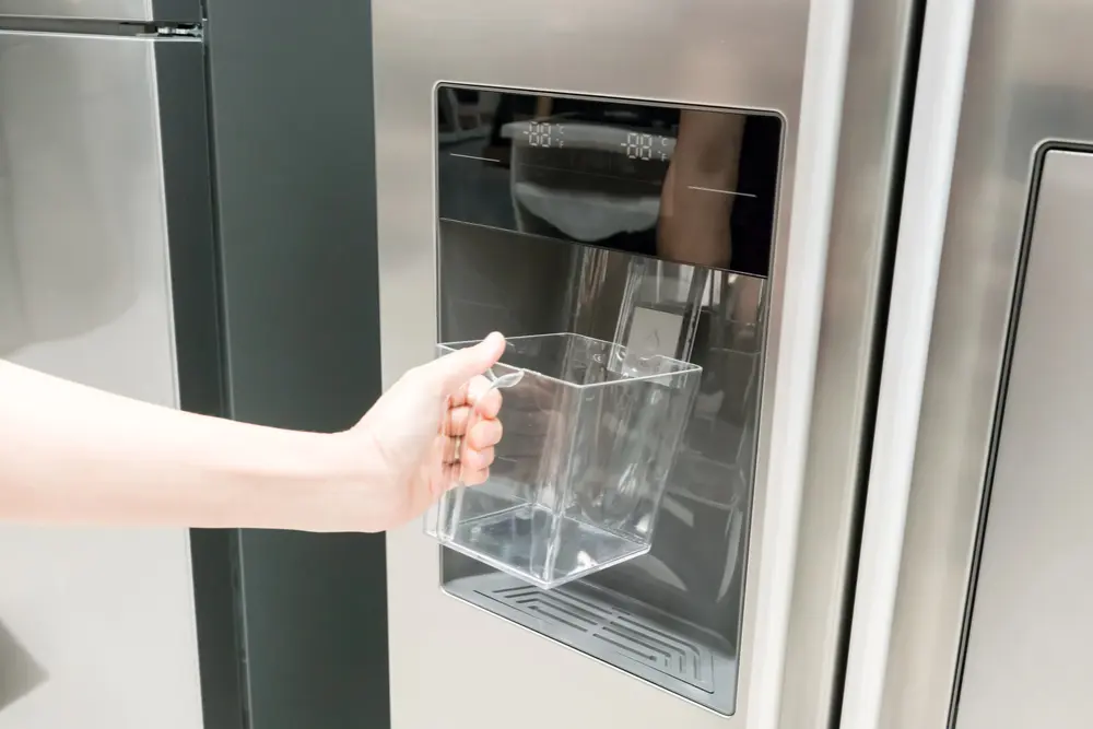 When to DIY Your Ice Maker Repair